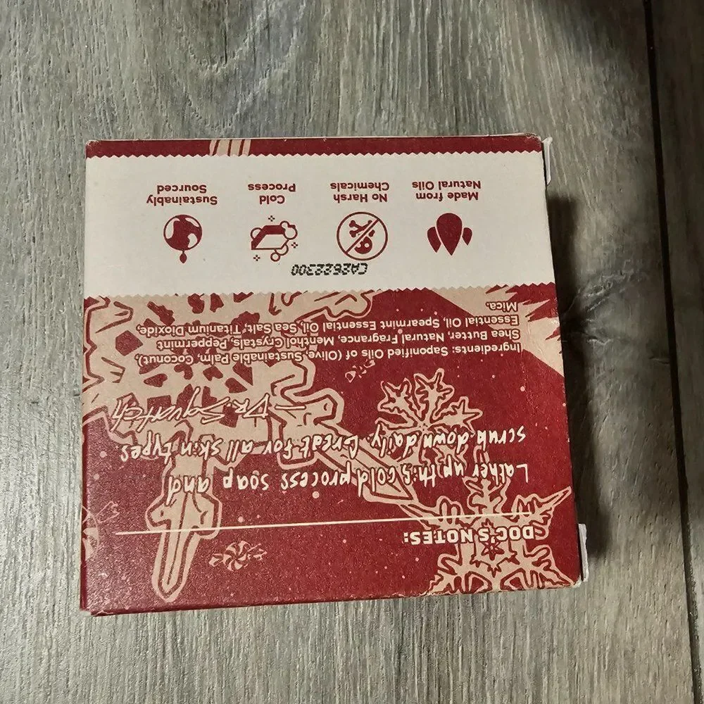 Dr. Squatch Men's Holiday Limited Edition Frosty Peppermint Natural Soap
